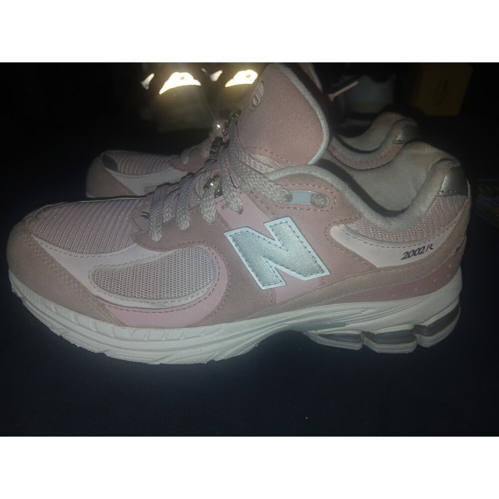 Ladies New Balance - Picture 5 of 6